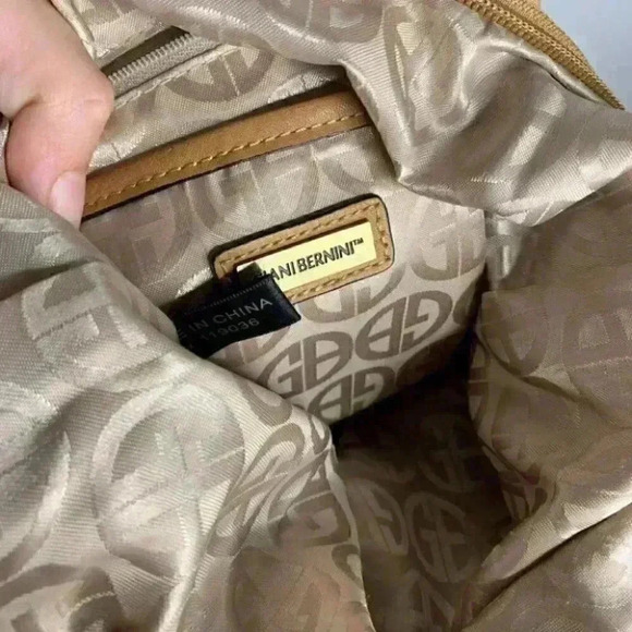 Giani Bernini tan leather hobo satchel - Picture 11 of 11